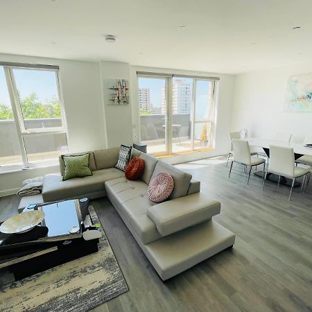 Апартаменты Modern Penthouse Flat With Free Indoor Parking Лондон Экстерьер фото